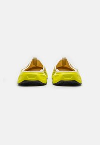 Salomon REELAX SLIDE 6.0 - Tøfler - southern moss/vanilla ice/sulphur spring