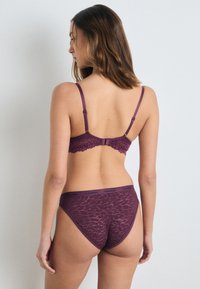 Calvin Klein Underwear LIGHTLY LINED BALCONETTE SOFT STRETCH LACE - Reggiseno a balconcino - mauve wine