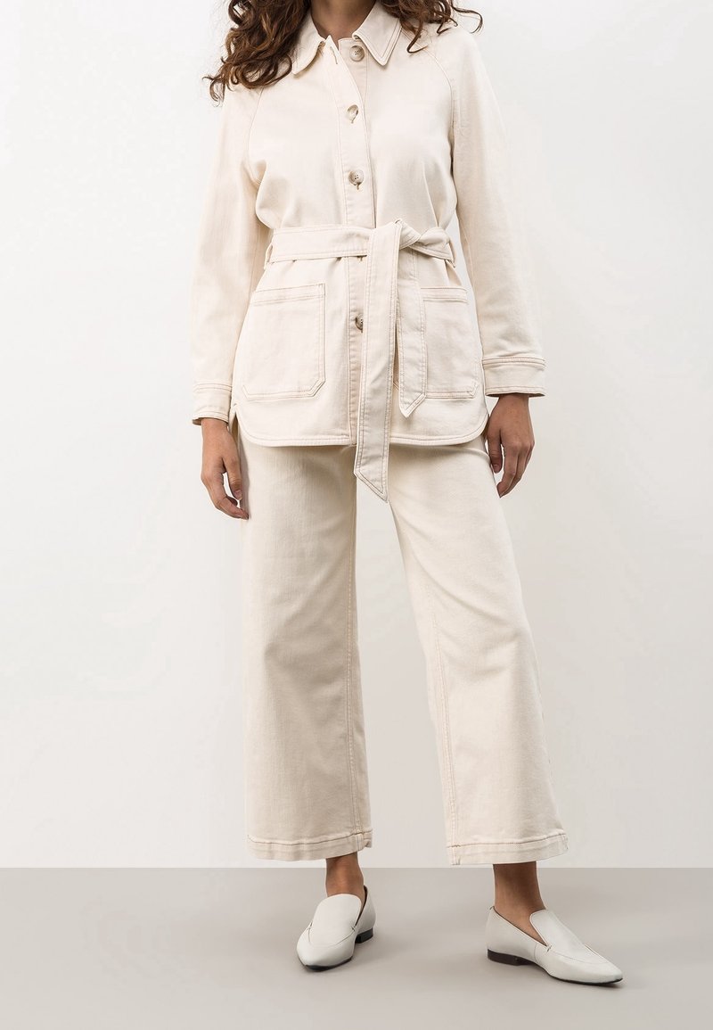 IVY OAK Summer jacket white (Pre-owned) Zalando