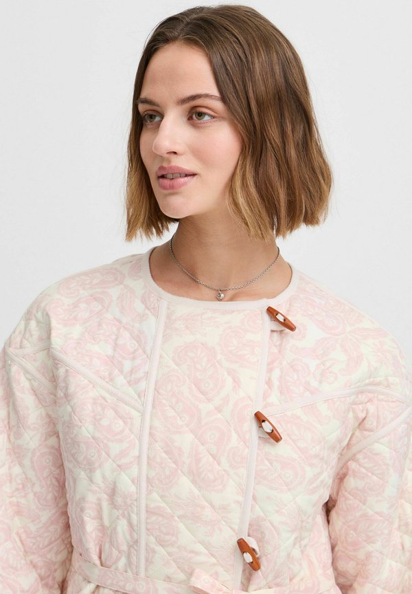 IRAURA - Light jacket4