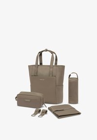 Geselecteerd, walnut