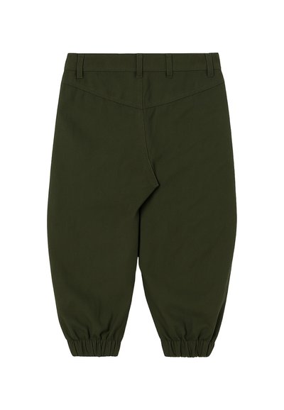 Pantaloni in cotone leggero di colore verde scuro con polsini elastici, vita aderente e design minimalista. Nessuna tasca visibile o componenti in metallo.