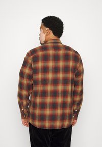 Only & Sons ONSLUCA LIFE TWILL CHECK - Camisa - kangaroo