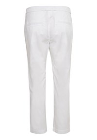 Pantalon blanc en coton avec une coupe droite, une taille élastique et deux poches arrière. Texture lisse avec une finition soignée.