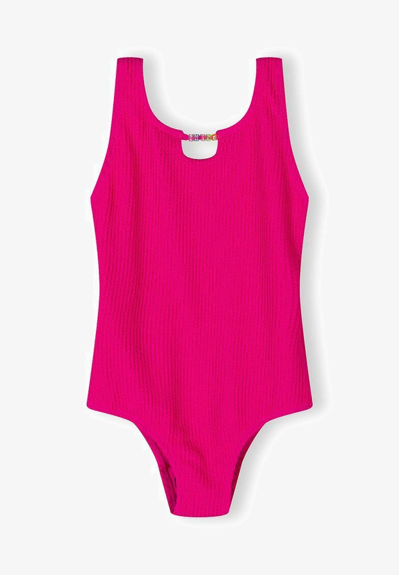 Maillot de bain sans manches rose vif avec tissu texturé et un petit détail de perles formant "SMILE" au niveau de l'encolure découpée à l'avant.
