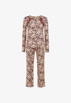 Maglietta a maniche lunghe con stampa leopardata e pantaloni abbinati con dettagli in pizzo sulle spalle, toni morbidi beige e marroni, vestibilità rilassata.