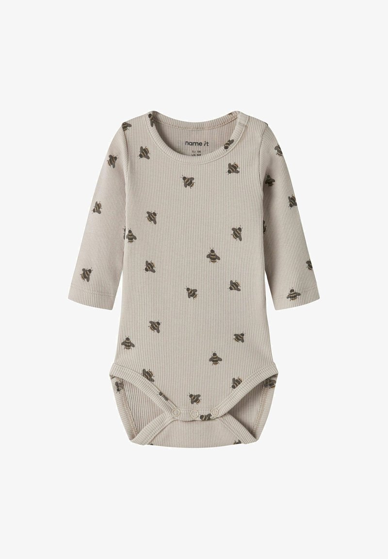 Μπεζ μακρυμάνικο κορμάκι μωρού με ριγέ υφή, κλείσιμο με κουμπάκια και διάσπαρτα μικρά σχέδια με μέλισσες παντού.