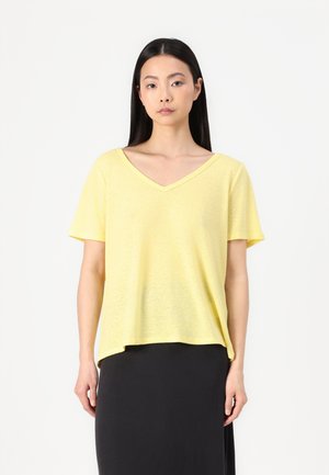 OBJTHEA V NECK - Základné tričko - daffodil
