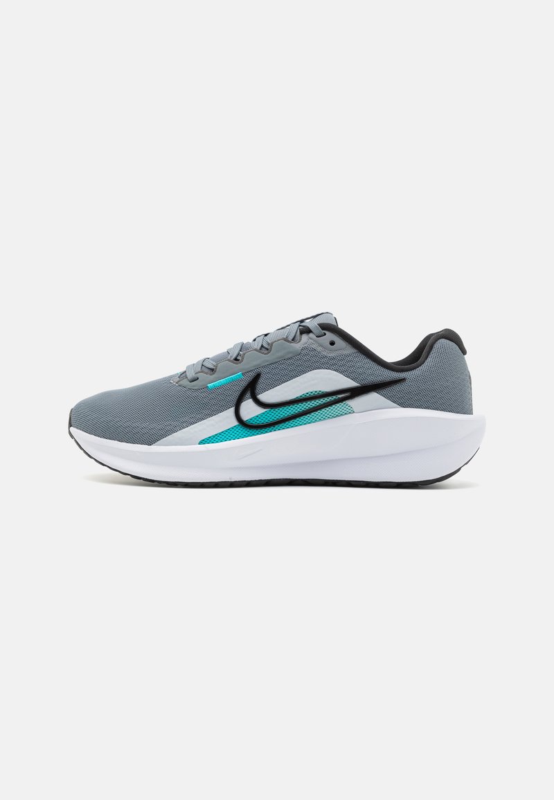 Nike Performance DOWNSHIFTER 13 - Silniční běžecké boty - cool grey/black/dusty cactus/pure platinum/iron grey/white