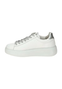 White leather sneaker with silver heel accent, gray laces, textured upper, and platform sole. Designed with minimalistic lines.