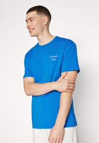 Tommy Jeans Camiseta básica - persian blue