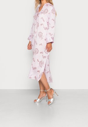 b.young Robe de jour - pink