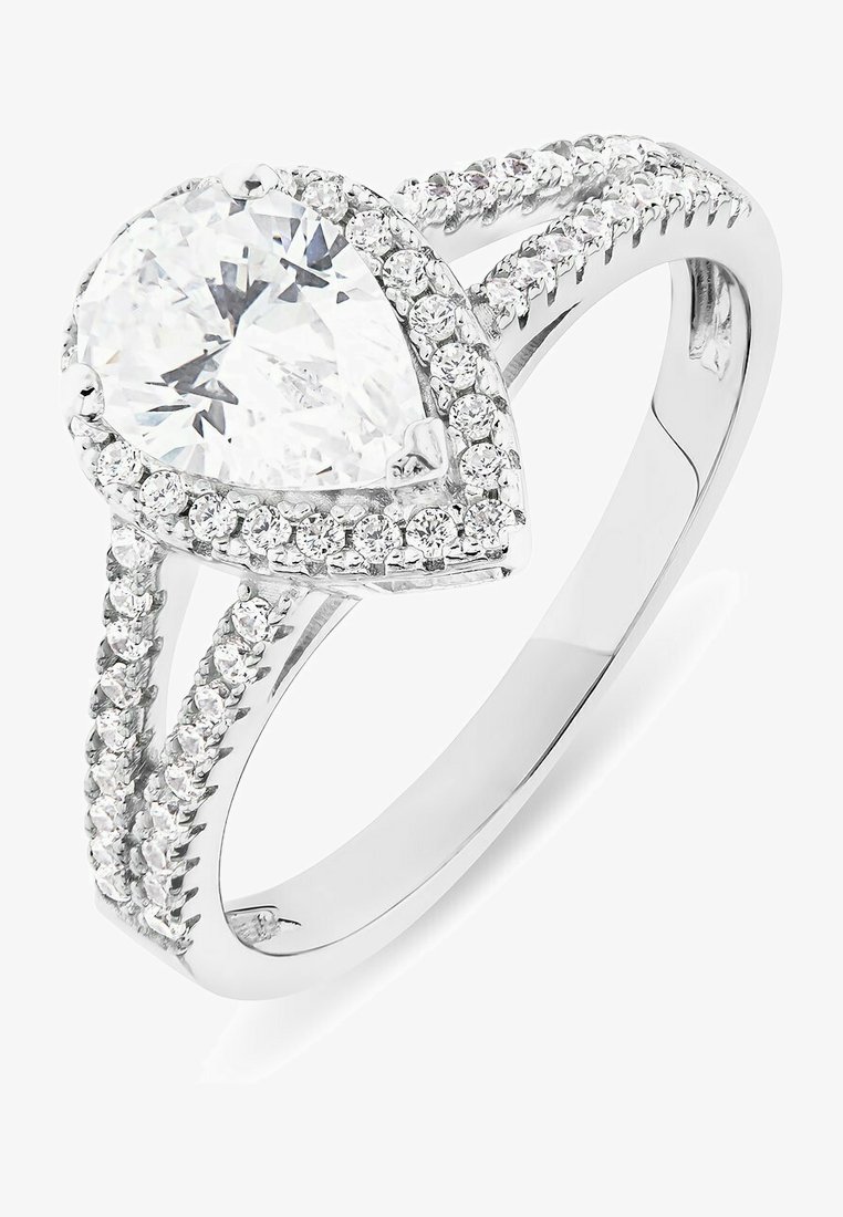 Bague en argent avec une pierre précieuse claire en forme de poire, entourée de petits diamants le long d'un bandeau à double tige. Fini en haute brillance.