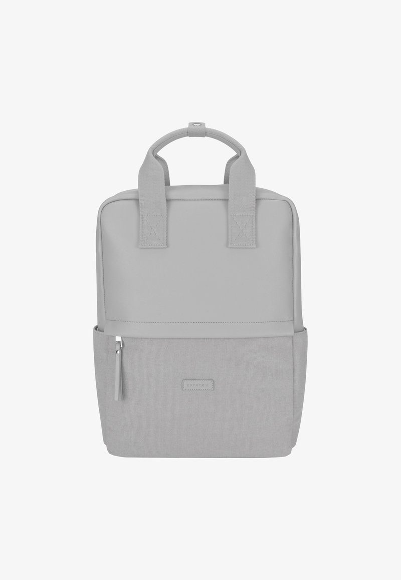 Szürke hátizsák, sima felső anyaggal és texturált alsó résszel, dupla felső fogantyúkkal és elülső cipzáras zsebbel.
