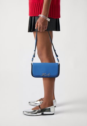 SIGNATURE - Cross body bag - ultramarine