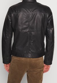 Strellson Lederjacke - black