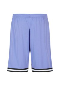 Lys lilla træningsshorts lavet af åndbart stof, med en sort og hvid stribet detalje langs kanten og et elastisk taljebånd.