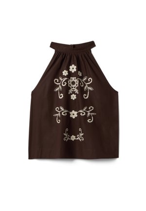 Braunes Neckholder-Top mit beiger Blumenstickerei, die vertikal vorne angeordnet ist, und einem gerafften Ausschnitt mit Knopfverschluss am Rücken.