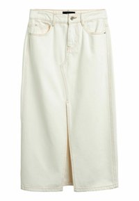 Crème denim rok met een voorkantspleet, voorzien van roestkleurige stiksels, twee zakken en een aansluitende taille. Lengte tot halverwege de kuit.