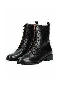 Botas de cuero negras hasta el tobillo con una textura suave, punta redonda, diseño con cordones y un tacón bajo en bloque. Presenta una pull tab en la parte trasera.