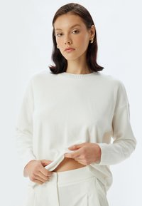Pullover - white