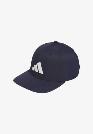 Námořnická modrá kšiltovka s texturovanou tkaninou, na přední straně s velkým bílým logem Adidas a zakřiveným kšiltem. Nastavitelný zadní popruh.