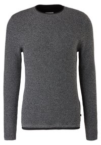 Pull gris en maille avec manches longues et encolure ronde. Présente un motif côtelé texturé et une bordure contrastante noire au niveau du col.