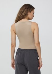 Terranova ELASTICIZZATO - Top - fango