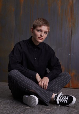 ESTER - Sneakers basse - black