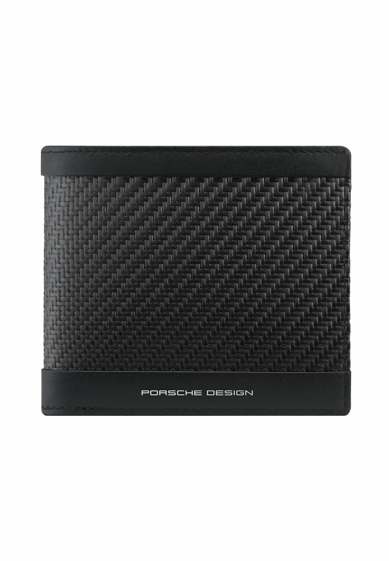 Portafoglio nero con una texture in fibra di carbonio intrecciata, dettagli in pelle nera e un logo "Porsche Design" bianco in basso. Forma rettangolare.