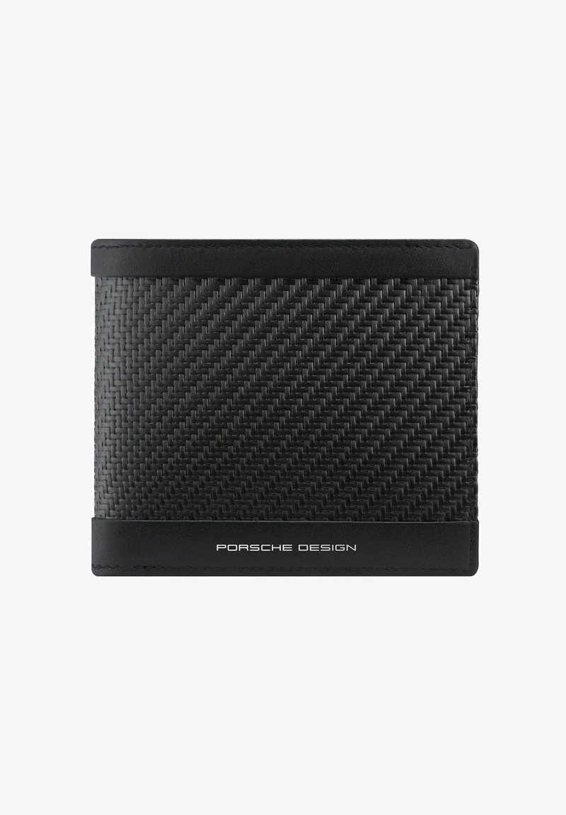 Zwarte portefeuille met een geweven carbonfiberstructuur, zwarte leren accenten en een wit "Porsche Design" logo onderaan. Rechthoekige vorm.