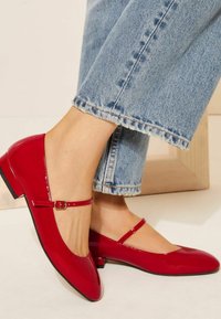 Friends Like These REGULAR FIT - ROUND TOE MARY JANE  - Ballerinaskor med remmar - red