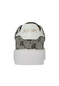 Baskets blanches avec une tige en tissu texturé noir et beige. Comporte un contrefort de talon blanc avec le logo "JOOP!" en or. Semelle en caoutchouc, design minimaliste.