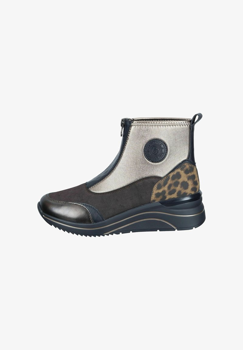 Bottines noires et grises avec un dessus métallique brillant, des accents en suède texturé, un imprimé léopard sur le talon et une fermeture éclair sur le côté.