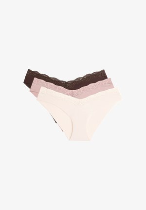 Drei nahtlose Damen-Slips mit Spitzenbesatz in Creme, Hellrosa und Dunkelbraun, überlappend auf weißem Hintergrund angeordnet.