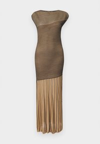 Prozirna crno-bež haljina s prugama, uski kroj, sa suknjom do poda koja na rubu ima vertikalne nabrane nabore.