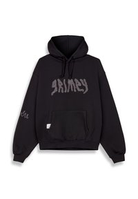 Sudadera negra con capucha, que presenta "GRIMY" en rhinestones en la parte delantera, mangas largas, cordones y un bolsillo canguro frontal.
