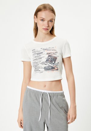 Koton CROP - T-shirt med print - white