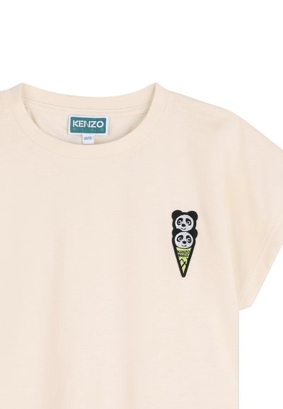 T-shirt couleur crème avec un petit cône de glace brodé représentant deux visages de panda et le texte "Kenzo Paris" sur le cône.