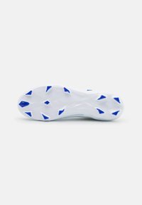 adidas Performance PREDATOR EDGE.3 LACELESS FG - Botas de futebol com pitões - footwear white/hi-res blue