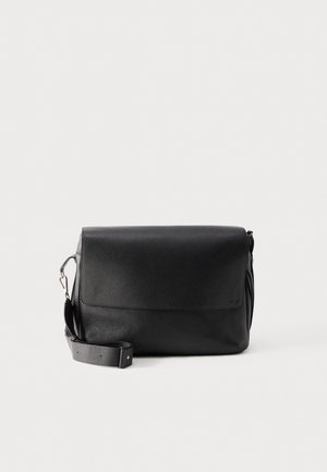 NN.07 PORT SATCHEL UNISEX - Torba čez telo - black