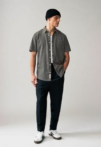 Next SHORT SLEEVE  REGULAR FIT - Skjorta - grey