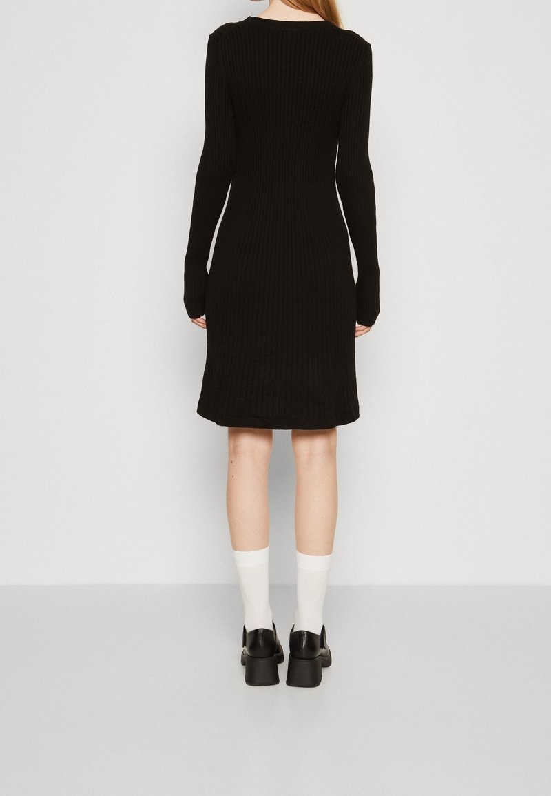 gap long sleeve shift dress Gap Long Sleeve Colorblock Shift Dress in Ponte True Black SZ ST #357831 E1201