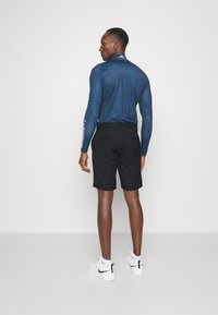Calvin Klein Golf BULLET REGULAR FIT - Σορτς εξωτερικού χώρου - black