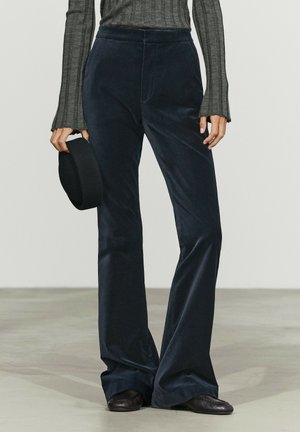 Massimo Dutti, VELVET SKINNY FLARE FIT PANTS - Trousers - blue