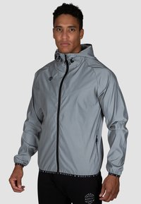 MOROTAI Vindjacka - silver