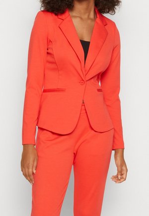 Blazer - mottled red