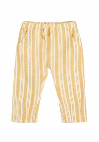 Geel gestreepte broek van lichtgewicht stof. Kenmerkt zich door witte verticale strepen, een elastische tailleband met een trekkoord en zijzakken.