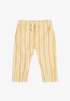 Geel gestreepte broek van lichtgewicht stof. Kenmerkt zich door witte verticale strepen, een elastische tailleband met een trekkoord en zijzakken.