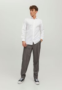 Thumbnail Image 2